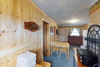 Foothills Lodge And Cabins Deals Reviews Alamosa Usa Wotif