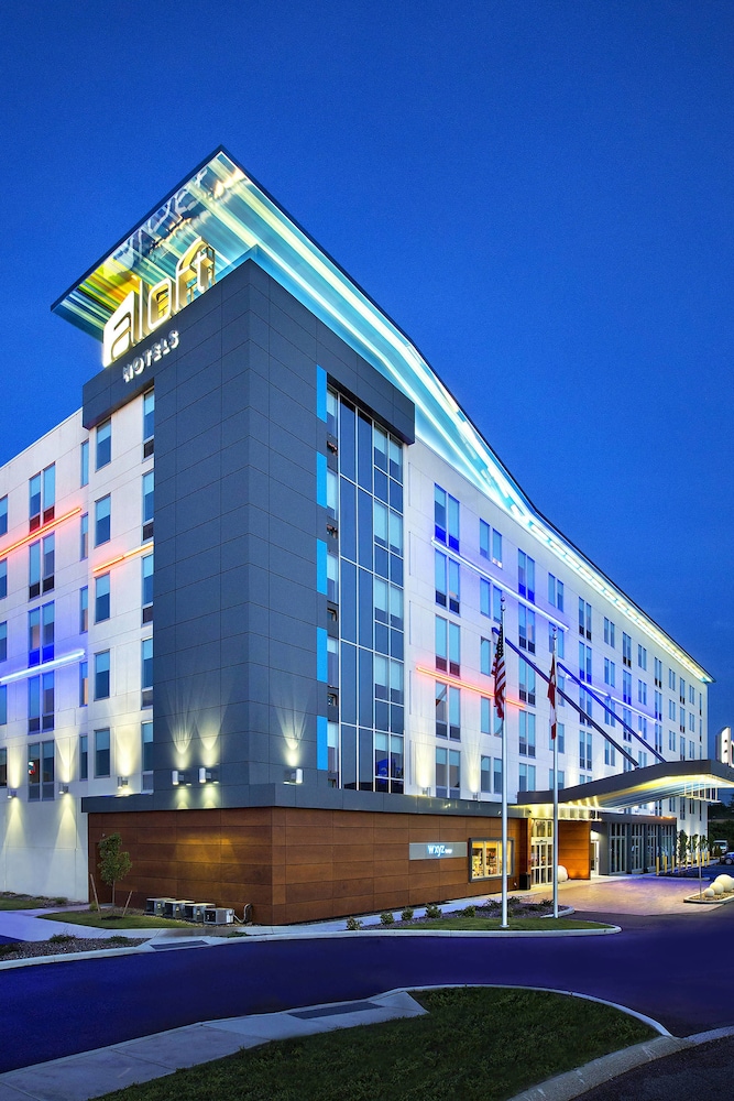 Exterior, Aloft Buffalo Airport