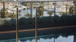 Outdoor pool, pool loungers