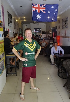 Riverside Backpackers