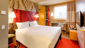 Premium bedding, pillowtop beds, desk, blackout drapes