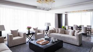 Premium bedding, minibar, in-room safe, desk