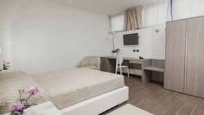 Minibar, in-room safe, soundproofing, free WiFi