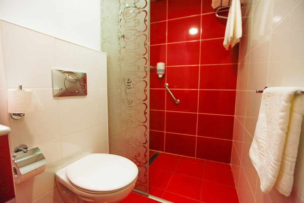 Grand Park Hotel Jerusalem in Jerusalem Best Rates & Deals on Orbitz