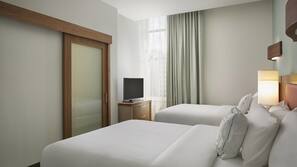 Premium bedding, in-room safe, desk, iron/ironing board