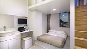 Premium bedding, down duvet, pillow top beds, in-room safe