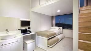 Premium bedding, down duvet, pillow top beds, in-room safe