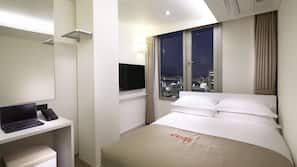 Premium bedding, down duvet, pillow top beds, in-room safe