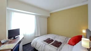 In-room safe, desk, iron/ironing board, free WiFi