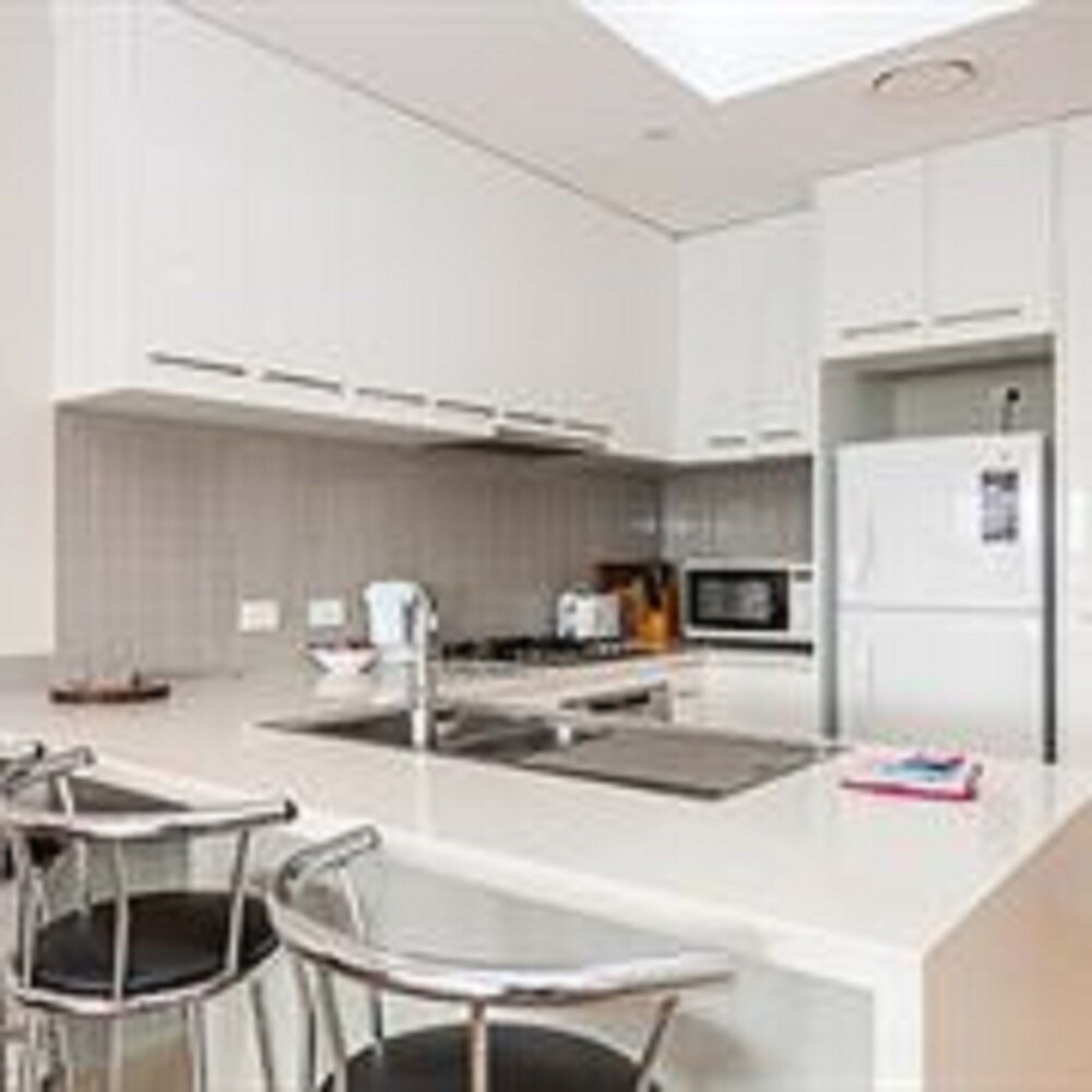 Private kitchenette, Bell Street Apartments Torquay