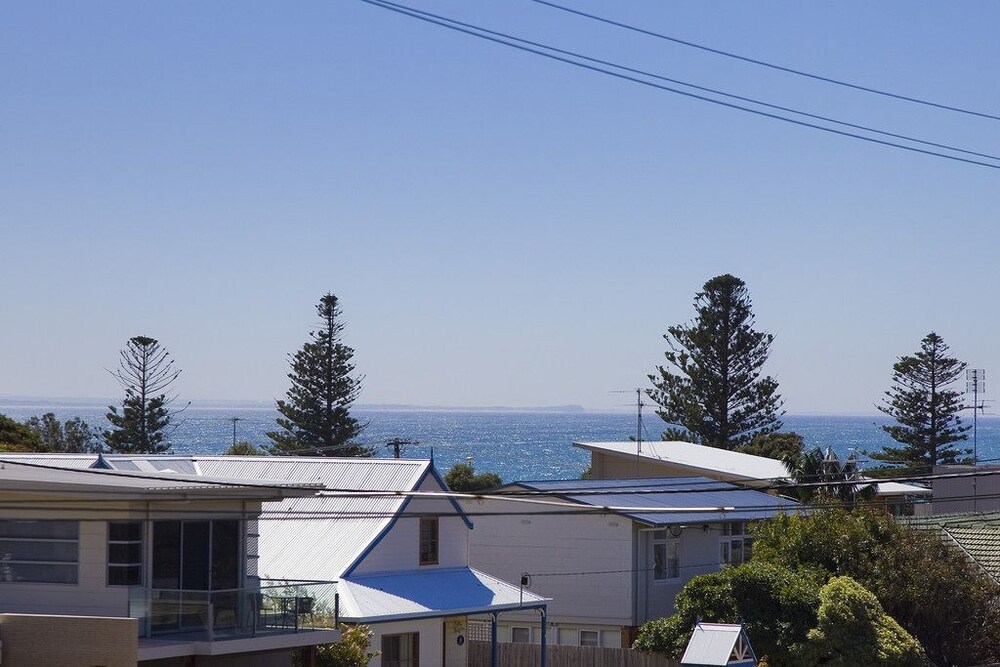 View from room, Bell Street Apartments Torquay