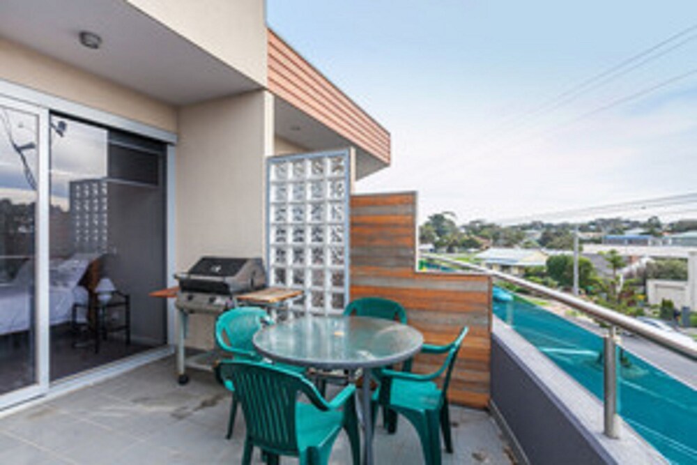 Balcony, Bell Street Apartments Torquay