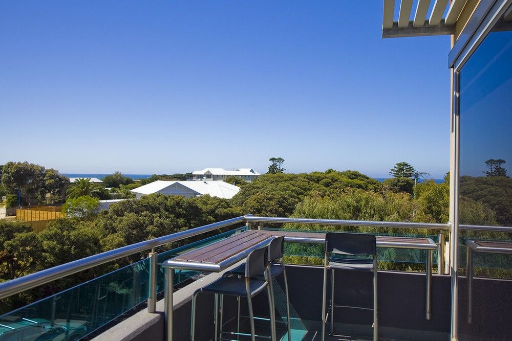 Balcony, Bell Street Apartments Torquay