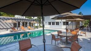 Outdoor pool, free cabanas, pool umbrellas