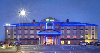 Holiday Inn Express Wichita South, an IHG Hotel