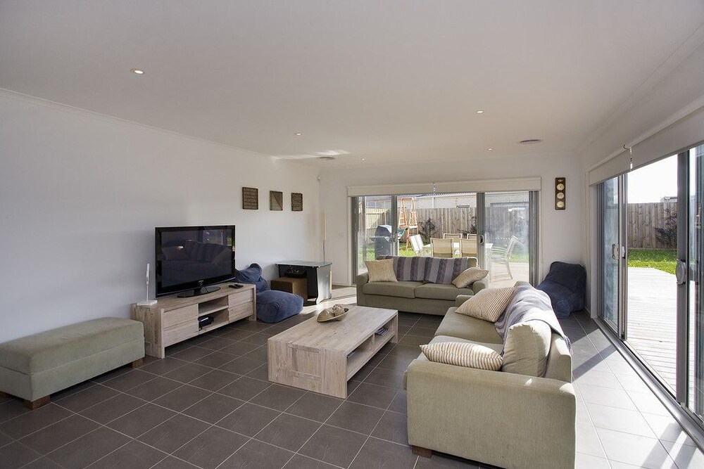 Living room, Beach & Golf Stays Torquay