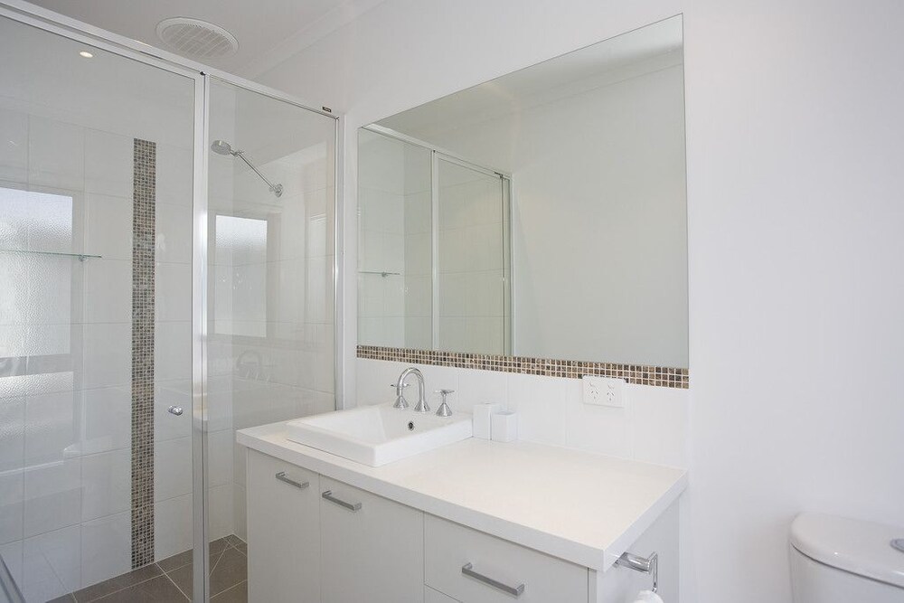 Bathroom, Beach & Golf Stays Torquay