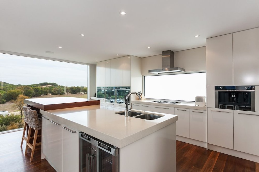 Private kitchen, Beach & Golf Stays Torquay