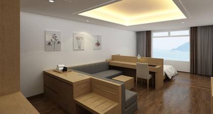 B&Beach Hotel