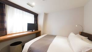 Down duvets, iron/ironing board, free WiFi