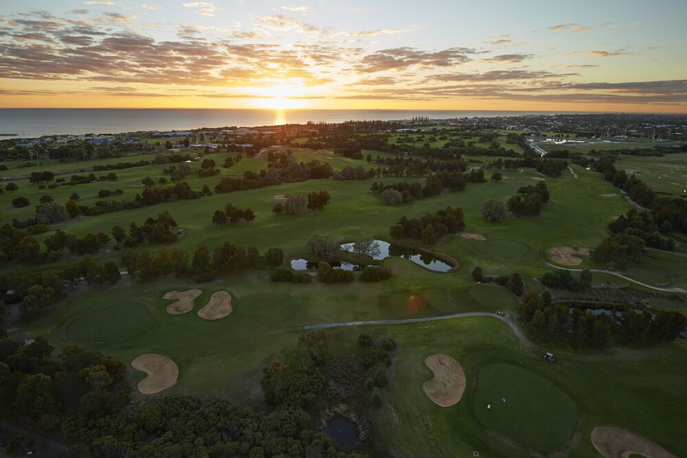 Golf, Big4 West Beach Parks