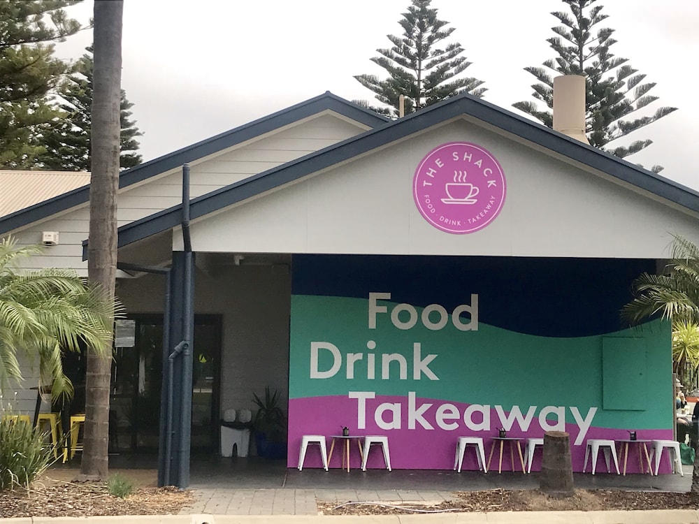 Cafe, Big4 West Beach Parks