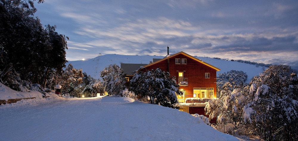 Summit Ridge Alpine Lodge