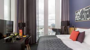 Hypo-allergenic bedding, minibar, in-room safe, desk
