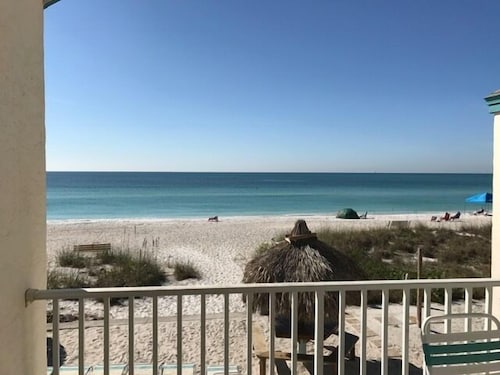 Coconuts Beach Resort 2018 Room Prices Deals Reviews Expedia Beach Ocean View