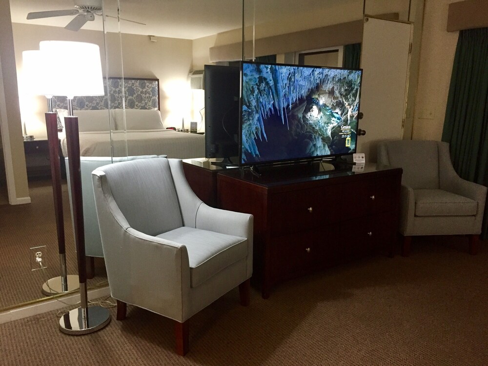 The Beach Haus Resort Traverse City Usa Best Price Guarantee The Beach Haus Resort Traverse City