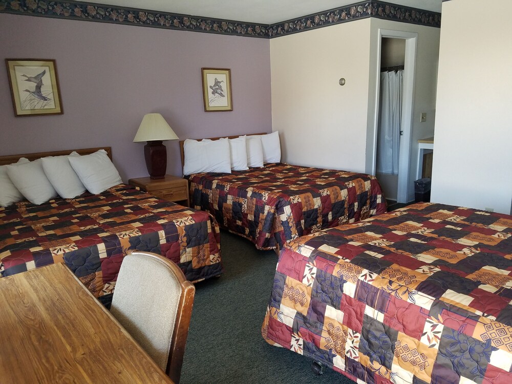 Clark's Beach Motel in Old Best Rates & Deals on Orbitz