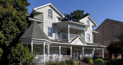 The 1425 Inn
