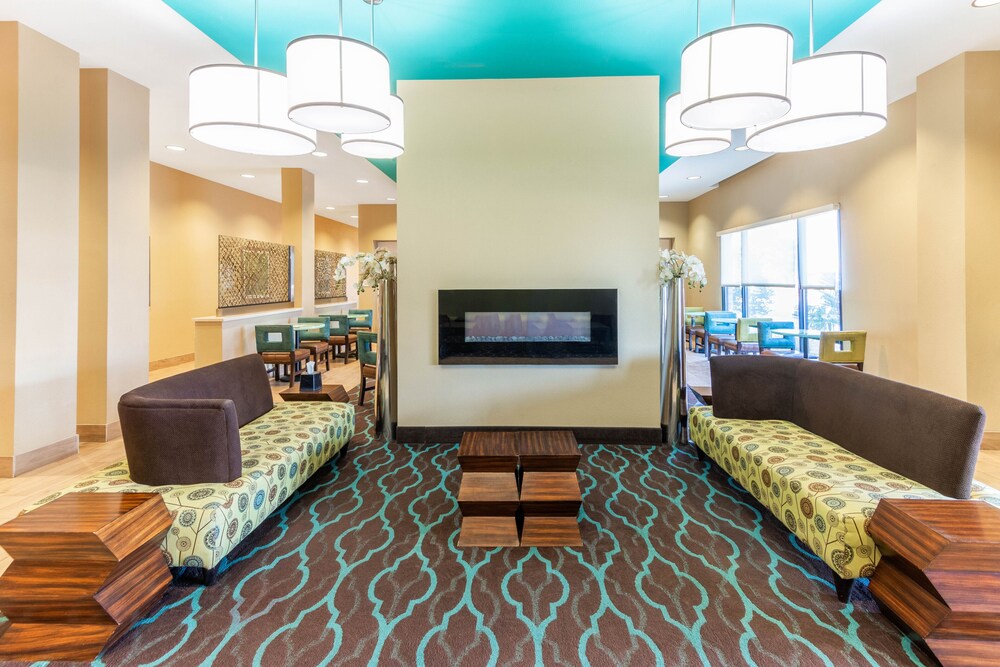 La Quinta Inn & Suites by Wyndham Carlsbad