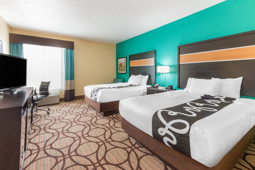 La Quinta Inn & Suites by Wyndham Carlsbad