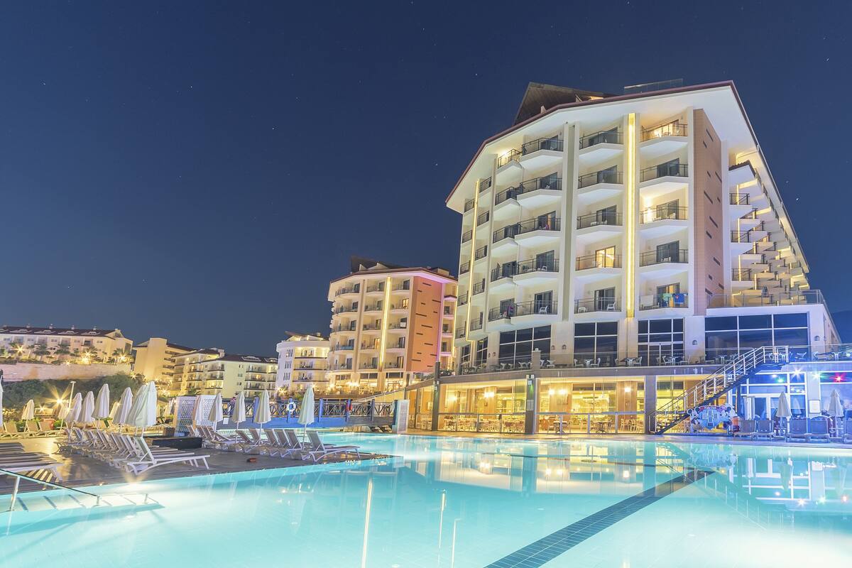 Ramada Resort By Wyndham Kusadasi All Inclusive Kusadasi 2021 Updated Prices Expedia Co Uk