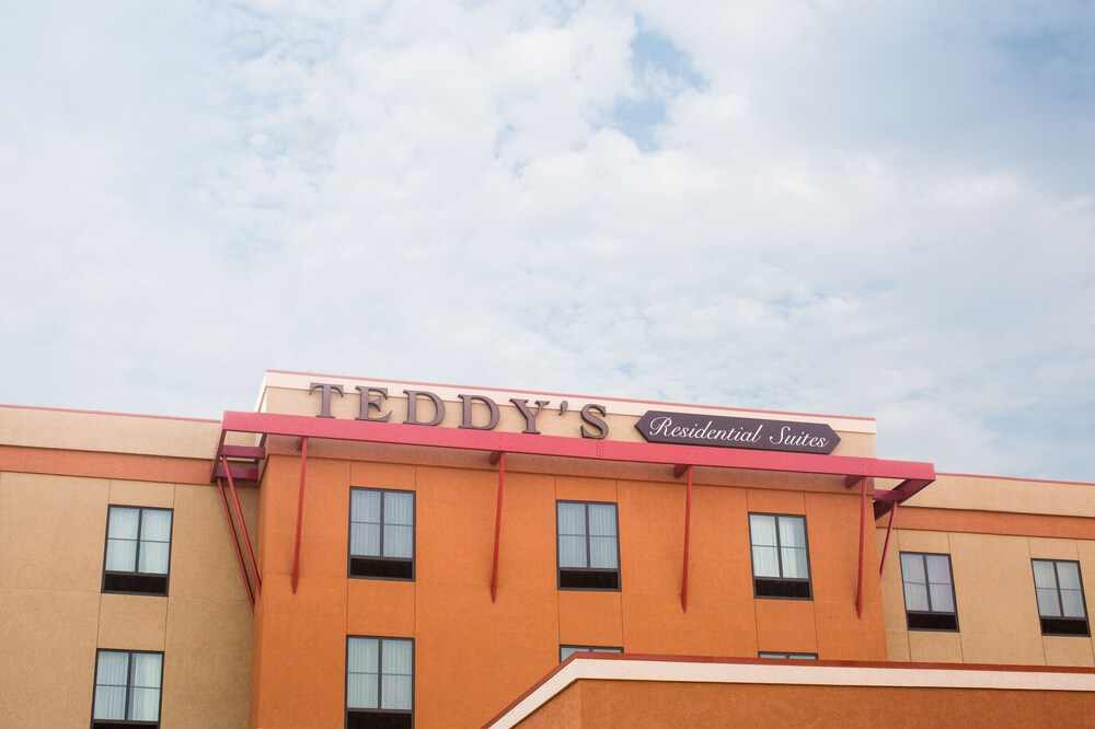 Teddy's Residential Suites Watford City in Watford City, United States