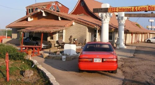 Great Place to stay Free Breakfast Inn near Oakley 