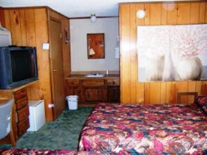 Premium bedding, desk, iron/ironing board, cribs/infant beds