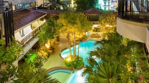 Outdoor pool, sun loungers