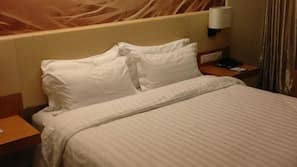In-room safe, free WiFi