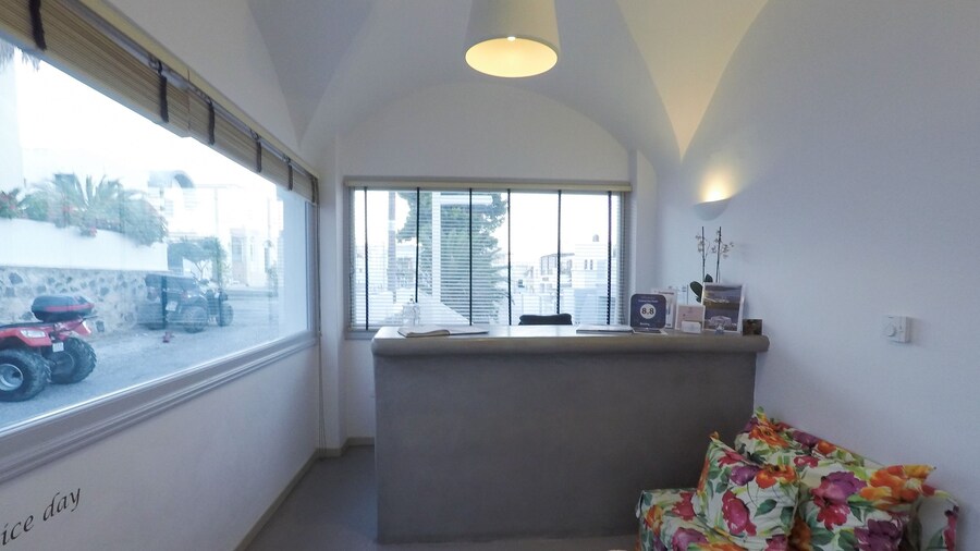 Central Fira Hotel