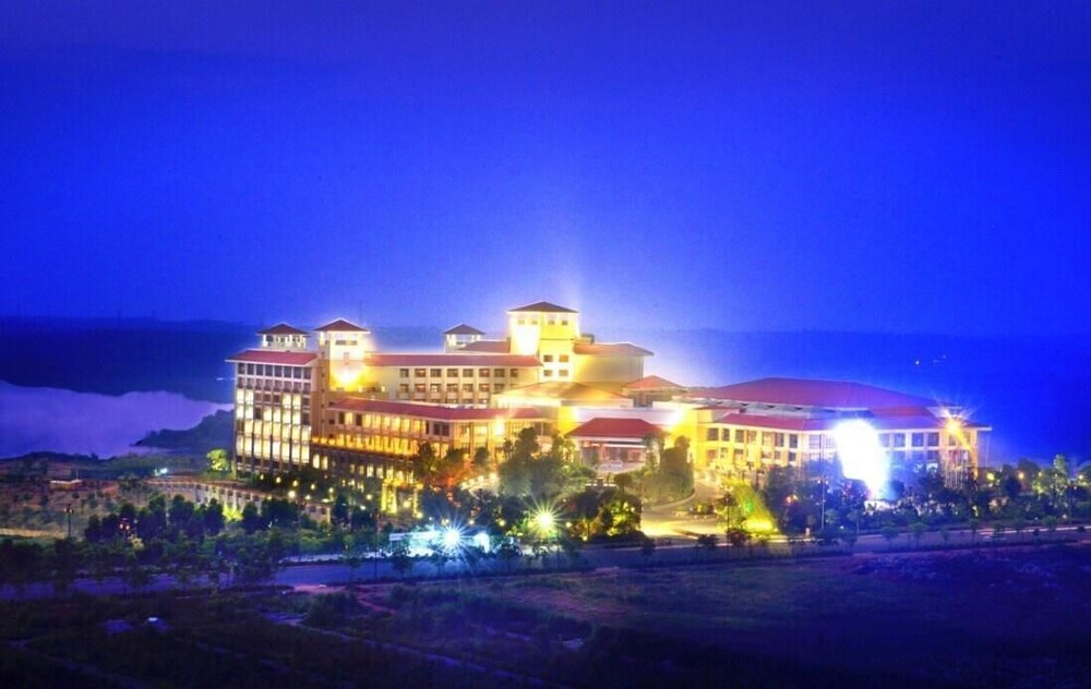 5 Star Hotels