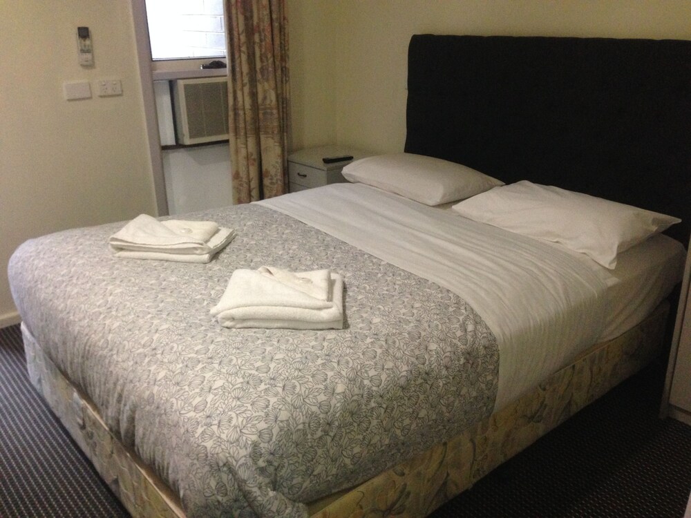 Evancourt Motel