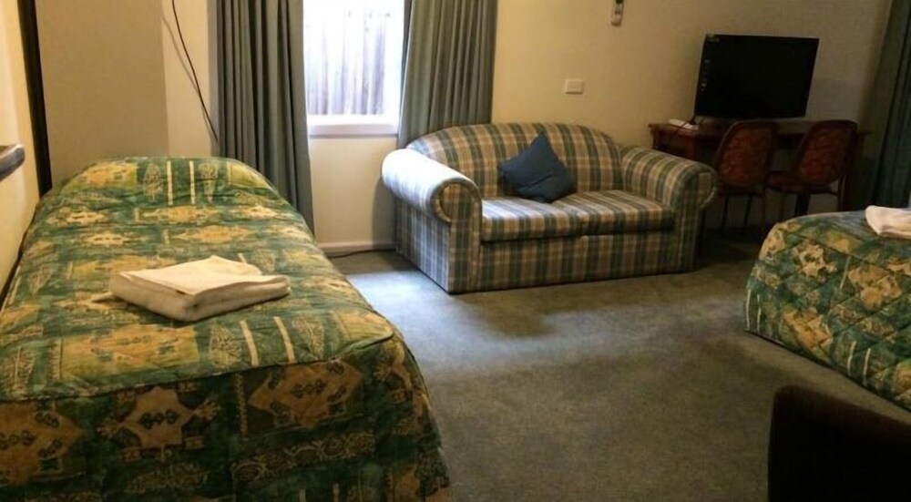Evancourt Motel