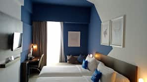 1 bedroom, in-room safe, desk, iron/ironing board