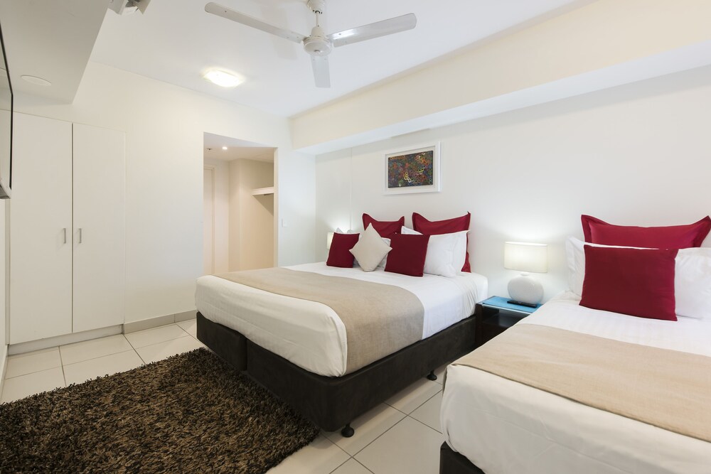 Darwin Executive Suites & FREE CAR