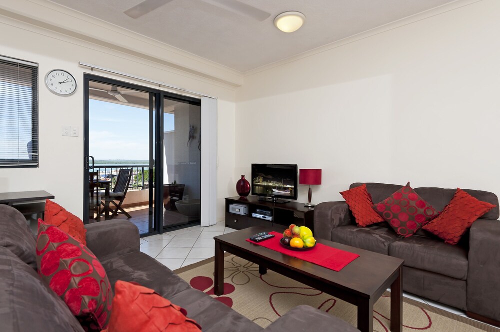 Darwin Executive Suites & FREE CAR