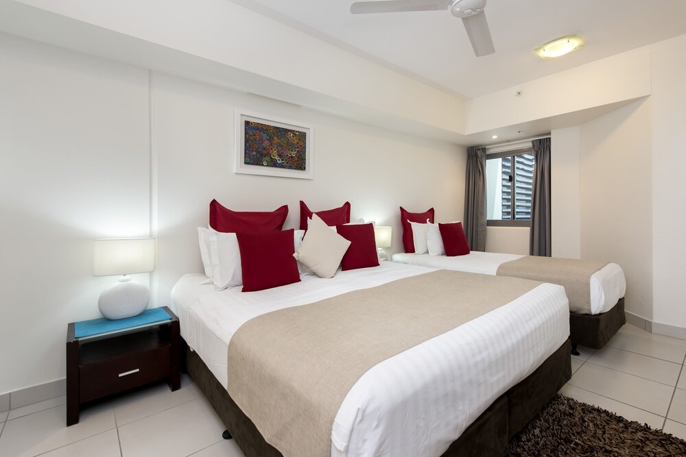 Darwin Executive Suites & FREE CAR