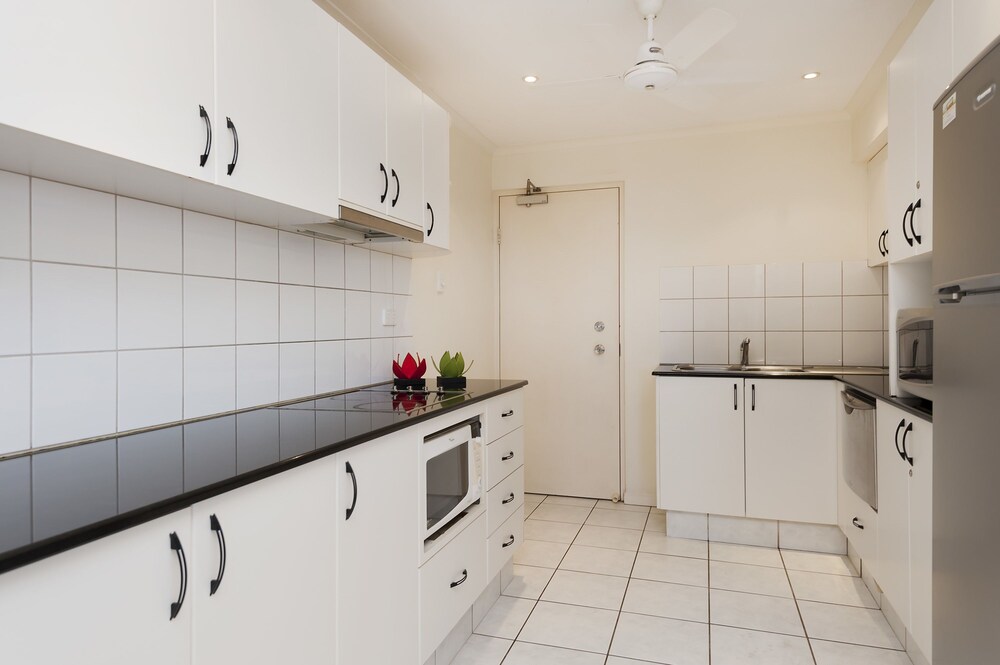 Darwin Executive Suites & FREE CAR