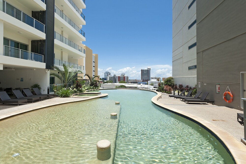 Darwin Executive Suites & FREE CAR